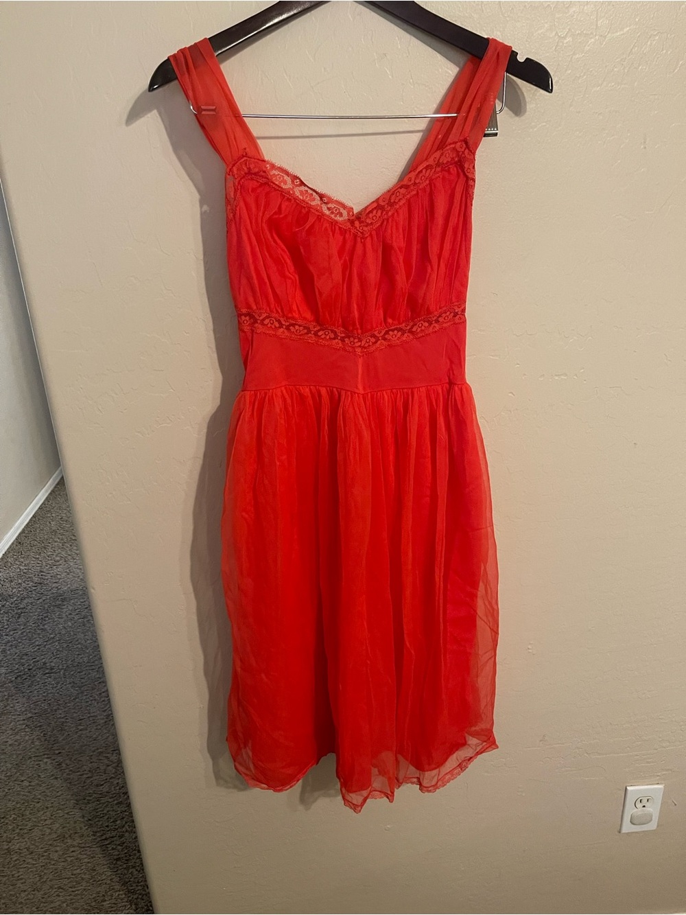 Vintage Red Sleeveless Lace Trim Slip - Picture 1 of 5